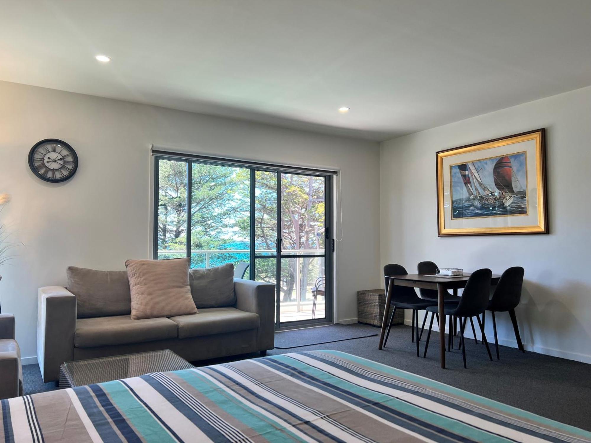 Phillip Island Holiday Apartments Cowes Exterior photo